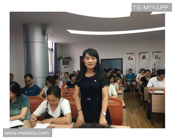 羽毛球场上的奋斗与成长：刘静的深度对话与人生启示