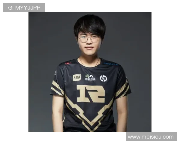 英雄联盟专题：深入解析RNG战队在比赛中的灵活应变能力与战术创新