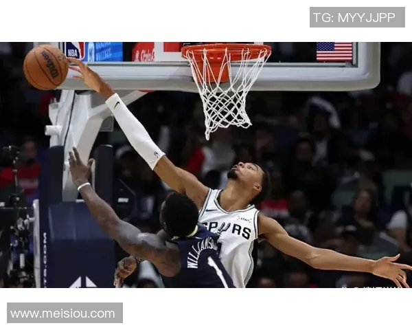 文班亚马新秀赛季表现惊艳场均20分10篮板3盖帽引领风骚