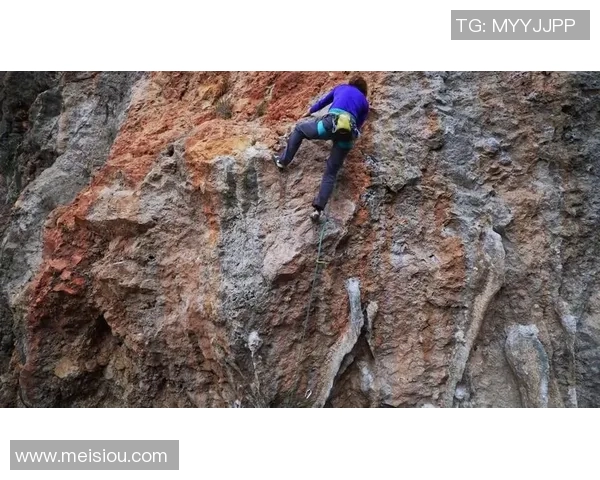 重庆攀岩队的进攻策略与训练揭秘探索攀岩深度的奥秘与挑战