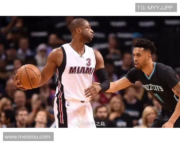 2019年黄蜂与热火激战回顾球场上的精彩瞬间与战术较量分析 2019年黄蜂与热火激战回顾球场上的精彩瞬间与战术较量分析