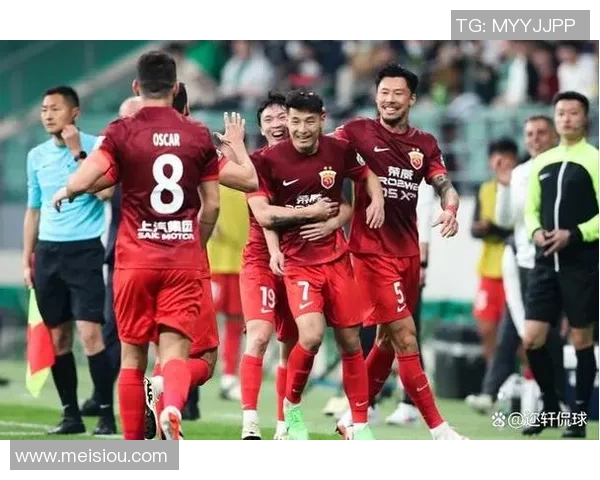 2020年国安与上港激战回顾:巅峰对决中的精彩瞬间与战术分析 2020年国安与上港激战回顾:巅峰对决中的精彩瞬间与战术分析